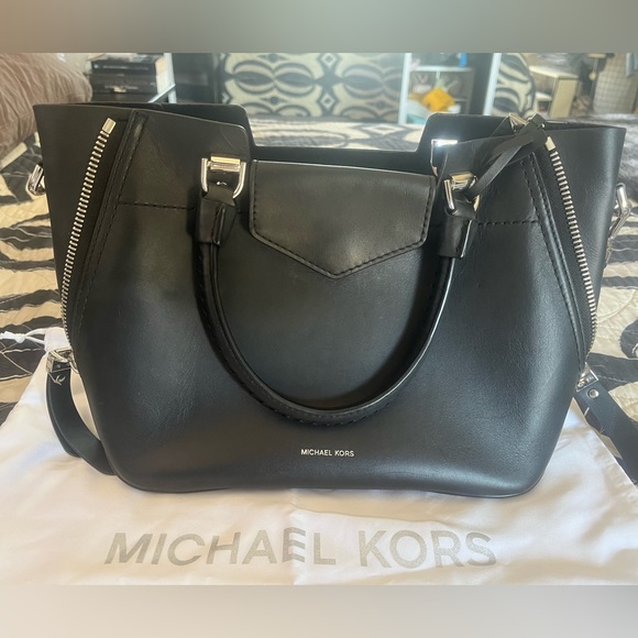 NWT MICHAEL KORS Blakely Black Leather Tote Bag w/ Dust Bag - Picture 3 of 12